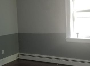 526 3rd St, Newark, NJ 07107