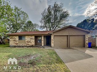 6112 Birchhill Rd, Watauga, TX 76148