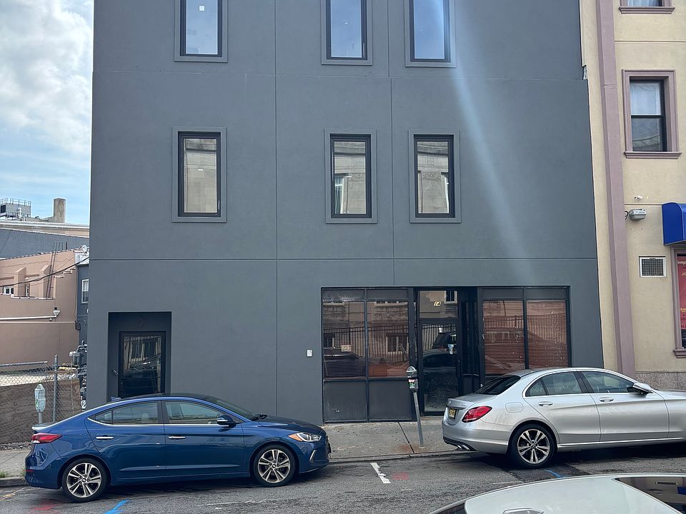 1st image of 14 Garden St #3