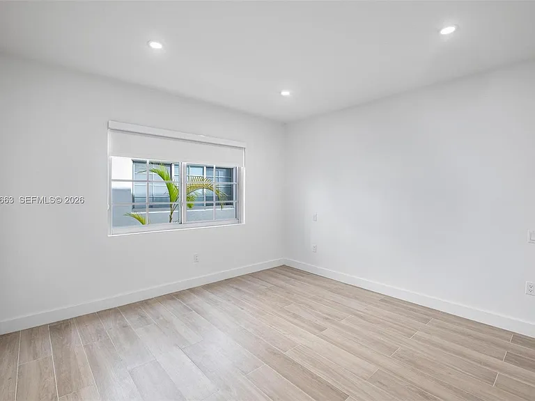 1610 Michigan Ave #2 — Photo 11