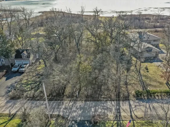 41016 N Ridge Cir, Antioch, IL 60002