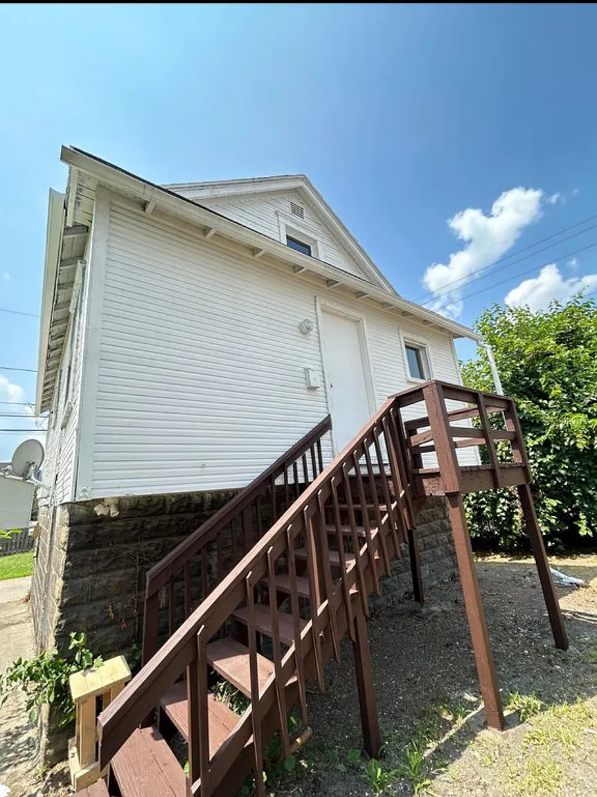 1325 Kenneth Ave #2 photo 1