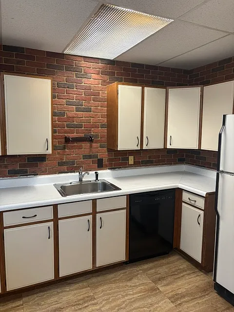 2 bed, 1000 sqft, $1,290 — Photo 1