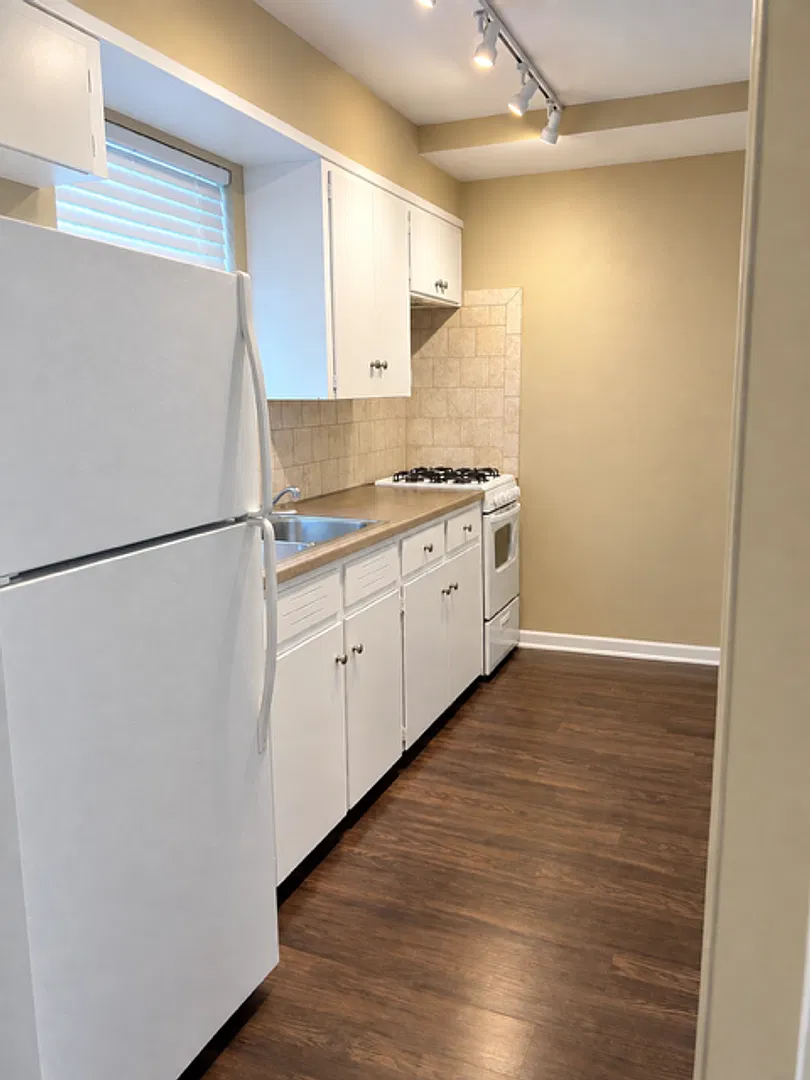1100 Blanco Street — Photo 1