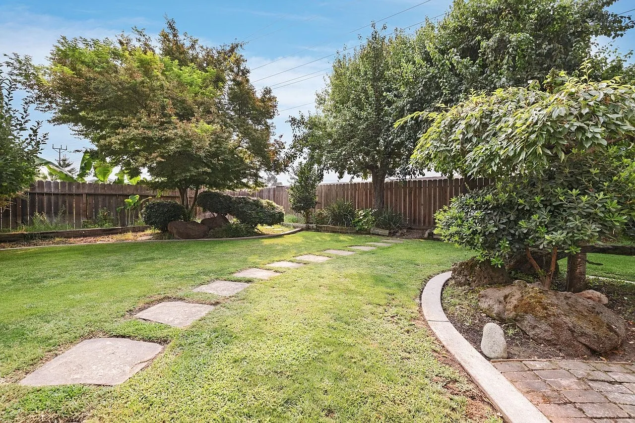 Studio, 350 sqft, $1,000 — Photo 4
