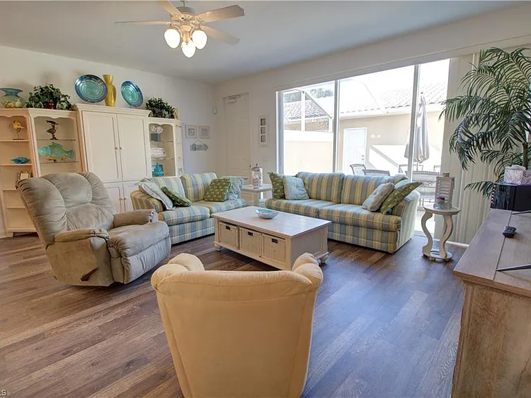 8109 Chianti Ln — Photo 3