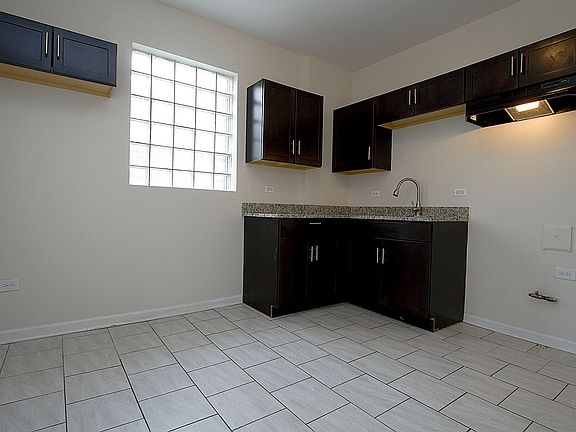 5th image of 6812 S Saint Lawrence Ave #1