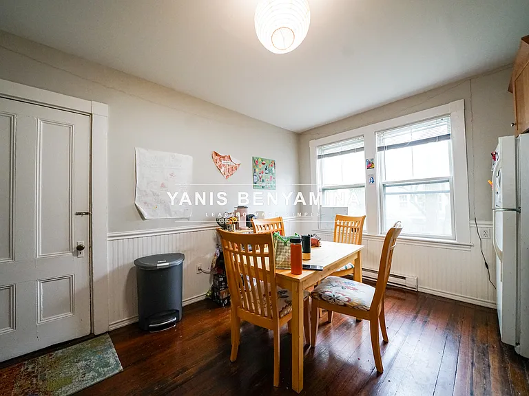 21 Sparks St — Photo 16