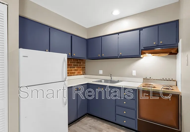 9955 Chateau Roi Dr #A — Photo 11
