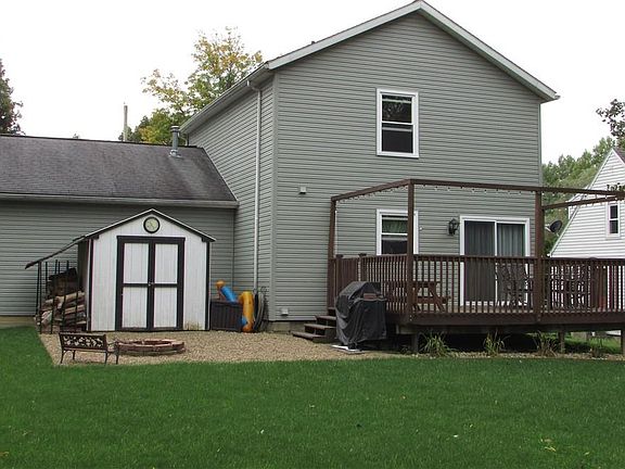 3rd image of 2065 Uniondale Dr