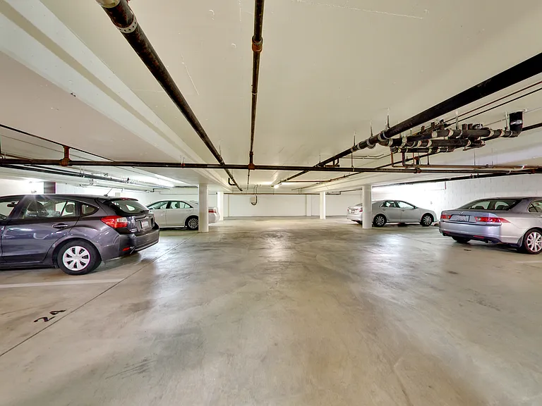 378 Van Buren - Renovated 2bed and 1bed units - Beautiful Building! — Photo 28