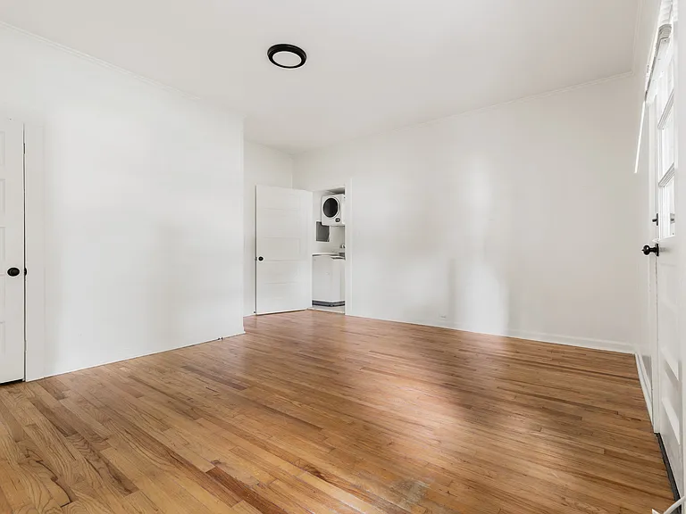 908B Iredell St #B — Photo 5