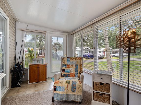 4th image of 23 College Drive #723