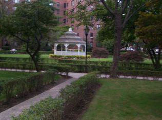 210 Pelham Rd APT 2G, New Rochelle, NY 10805