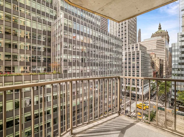 212 East 47th Street image 1 of 1