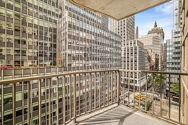 212 East 47th Street, #8H