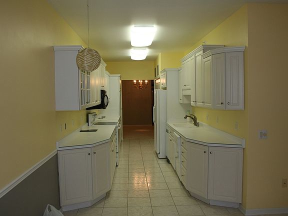 3rd image of 1605 S Golf Gln Unit C