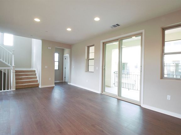 4th image of 1032 Pear Orchard Dr