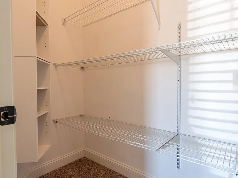 525 W Mossyleaf Dr SW — Photo 8