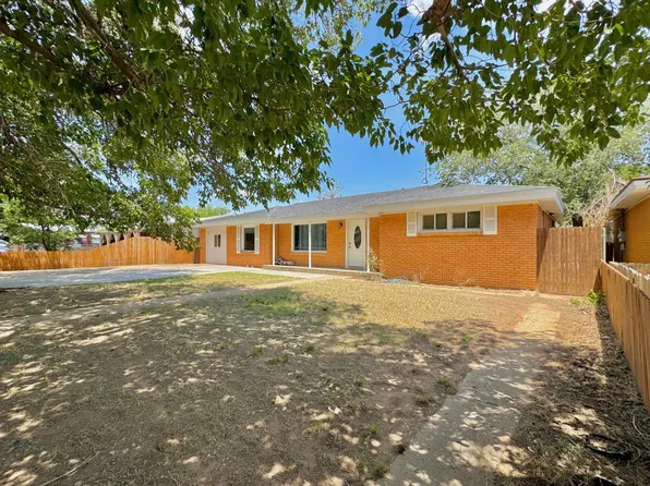 607 SW 12th St, Seminole, TX 79360