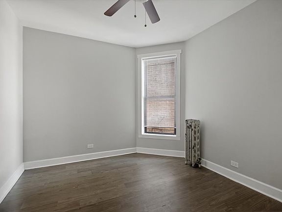5th image of 5020 S Blackstone Ave APT 204