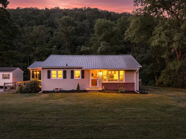 1299 Hankey Mountain Hwy, Churchville, VA 24421