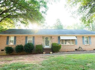 4815 Craigwood Dr, Charlotte, NC 28212