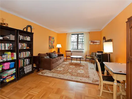 Sold by Avenue Sotheby's International Realty | media 7