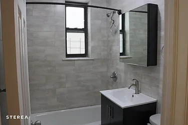 Rented by Sterea Agency