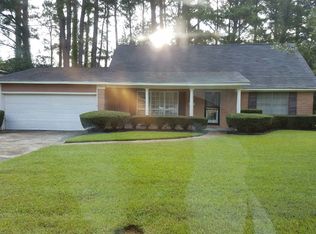 962 Royal Oak Dr, Jackson, MS 39209