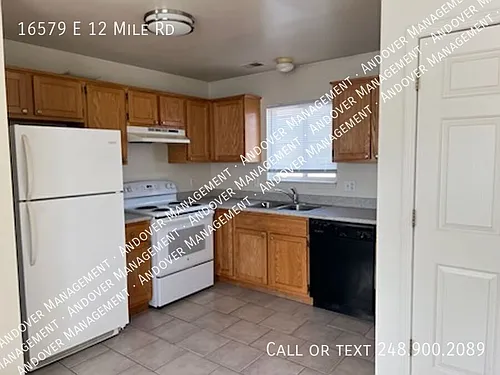 16579 E Twelve Mile Rd Photo 1