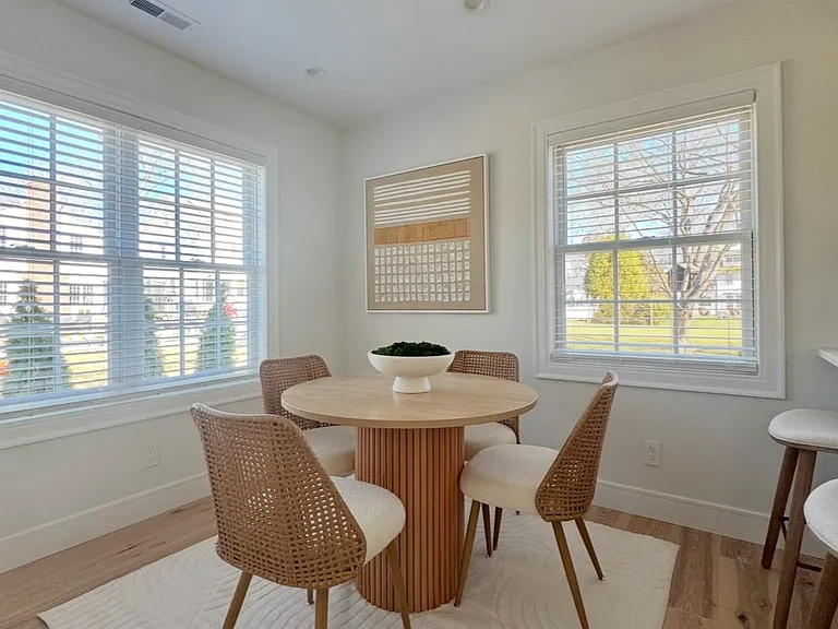 64 Kings Hwy N #1 — Photo 10