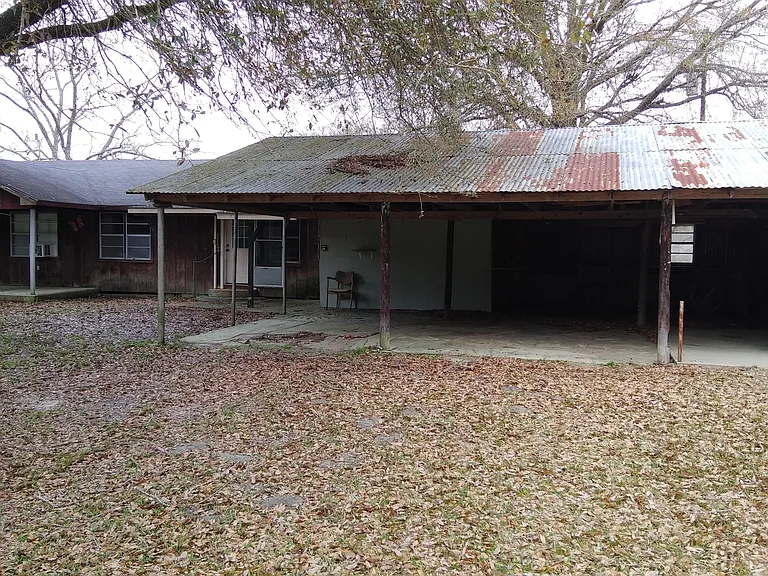 179 Edwin Nichols Rd — Photo 2