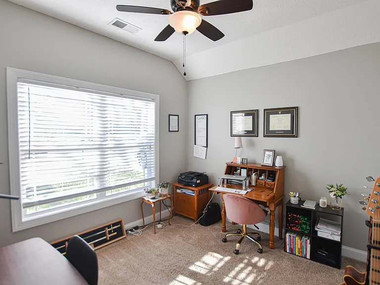 716 Elm St — Photo 13