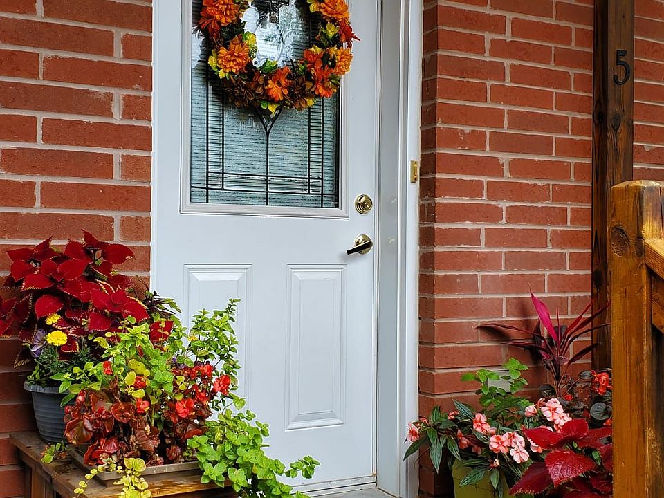 1st image of 736 Kingston Rd #5