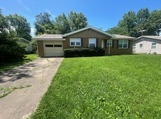 1028 E Morningside St, Springfield, MO 65807