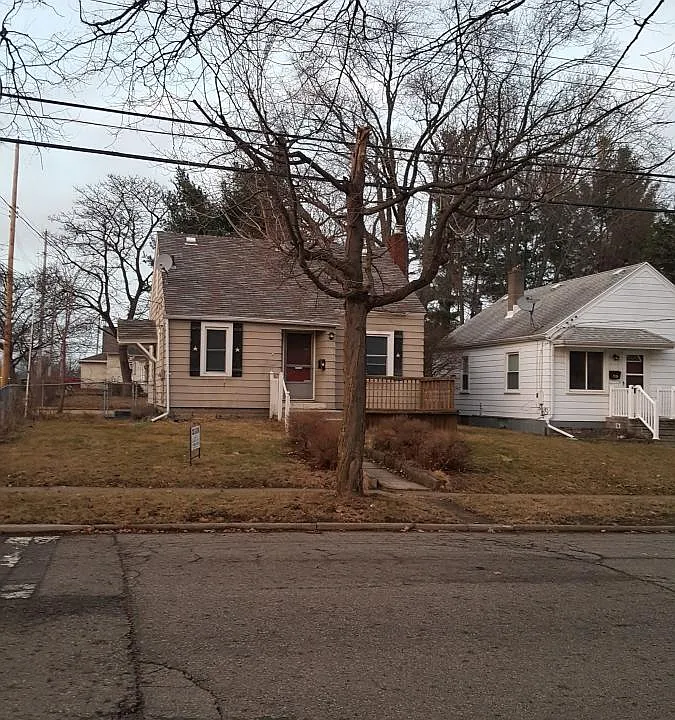 201 E Gier St