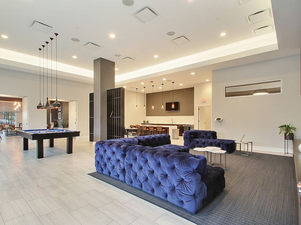 Midtown Square Apartment Rentals Glenview, IL Zillow