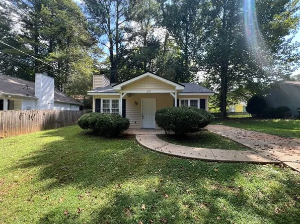 2735 Fairlane Dr, Cumming, GA 30041