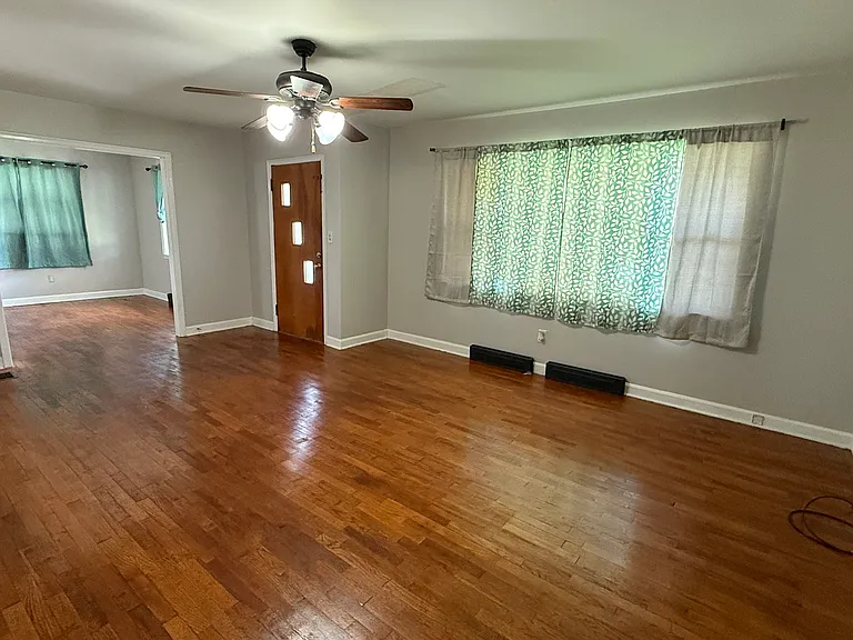 12 Georgia Ave — Photo 8