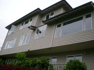 9850 NE 34th St, Bellevue, WA 98004
