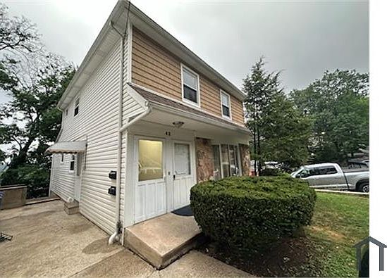 1st image of 42 Ridge Ct Floor 2