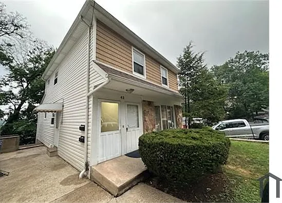 42 Ridge Ct #2