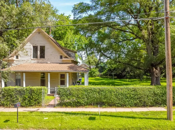 2732 Scott Ave, Des Moines, IA 50317