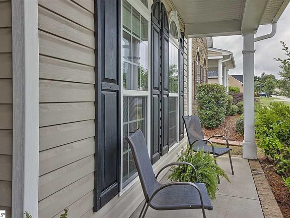 2nd image of 104 Bedfordton Ct