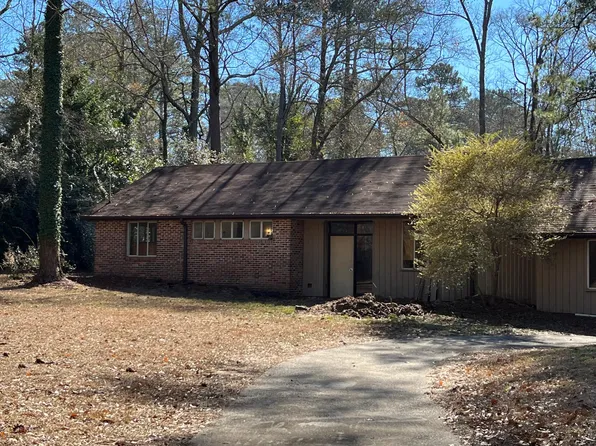 1944 Woodland Dr, Macon, GA 31211