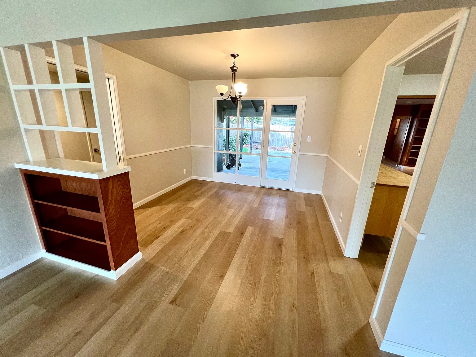 3 bed, 1460 sqft, $2,379 — Photo 4