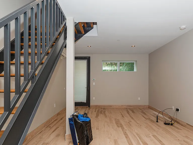 2825 Snyder Ave #1C — Photo 15