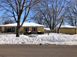 1812 S Peabody St, Appleton, WI 54915