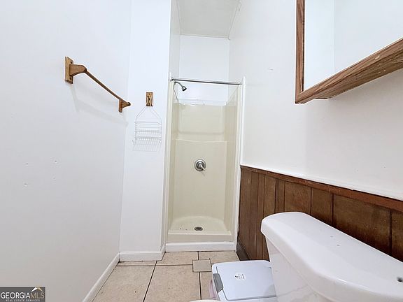 5th image of 1765 Spring St NE
